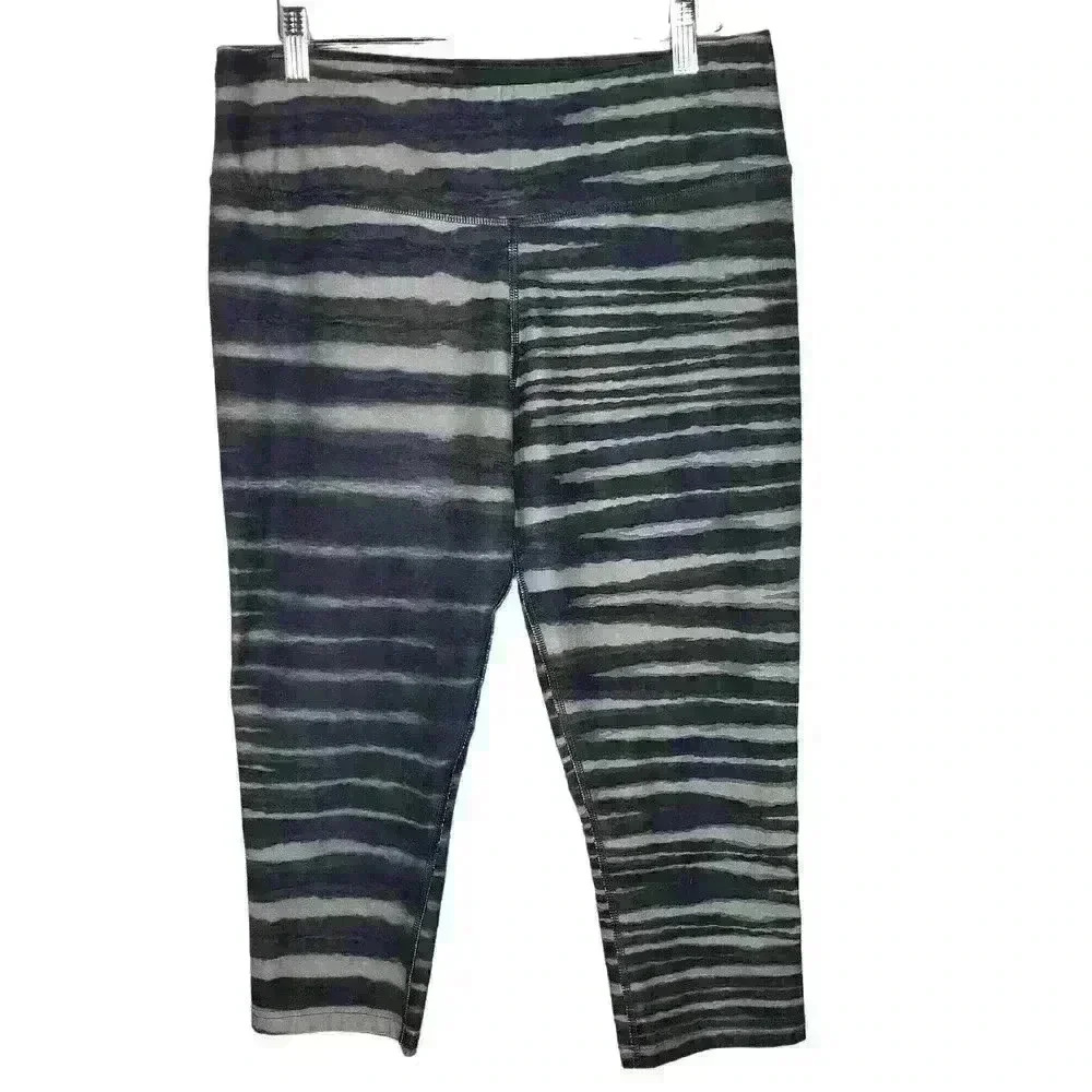 Nike Women's Dri-fit cropped leggings size large